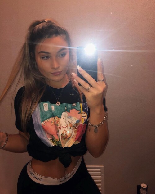 9b7ec8f5ddf21ec40917de448e4a386c.jpg