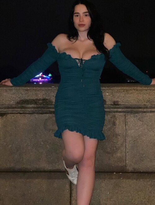 b2be29aca87d33a29a5e7fefaf36e8a6.jpg