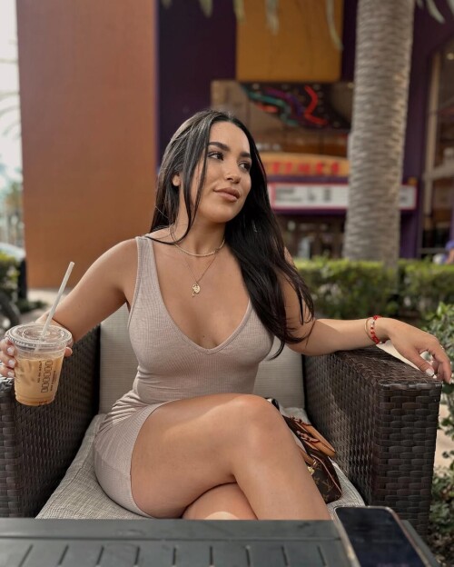 a3a6e3f851ec687047991b2e34e5ae5c.jpg