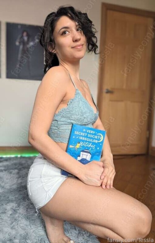 c7d572a42a3b08b8275be37dfb804e81.jpg