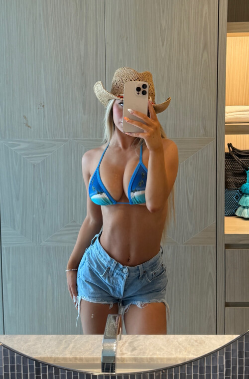 21e83e4be4974868fd17402bf0d8d7f8