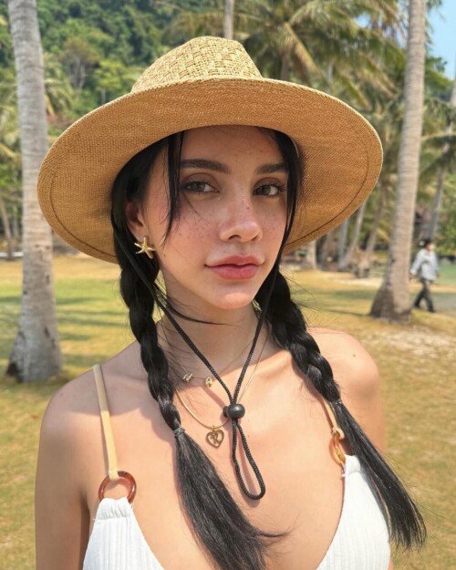 b1eda796f5f4e61faeb53dcad16c3463