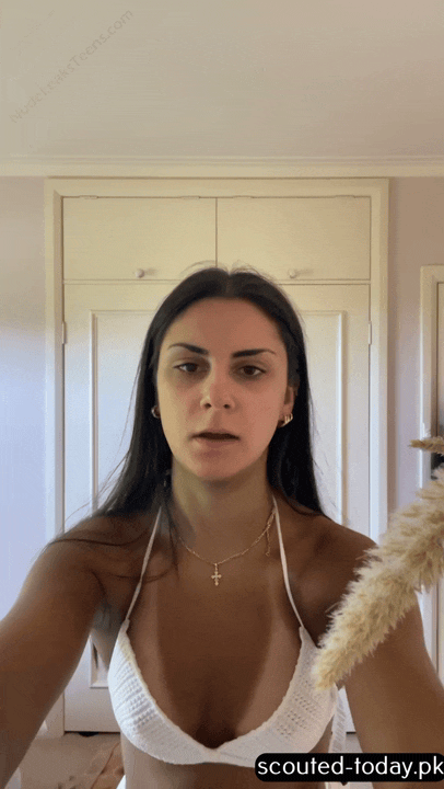 9e01e7388c21ce4bf81b18639f1180ae.gif