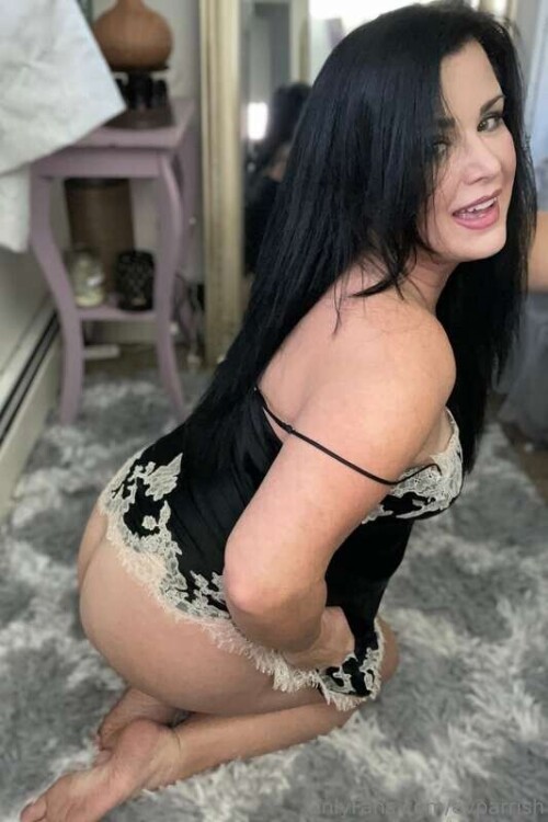 85e7cf75855b5600d104b736cfda7040.jpg