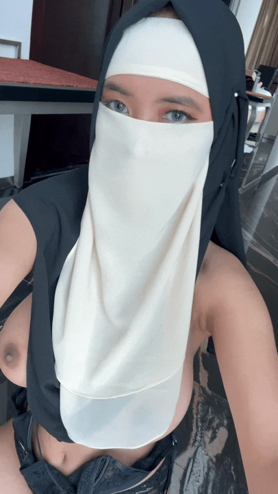 388fe89a85f64d3585c3962255d0b2de.gif