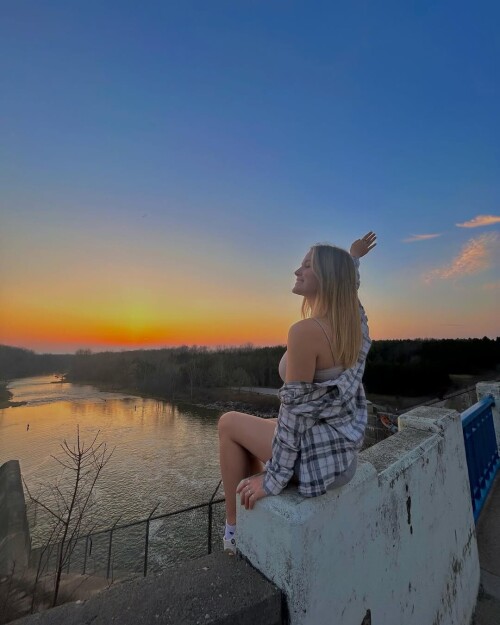 8ba4818a9cdfa5c452111afdb3adc619.jpg