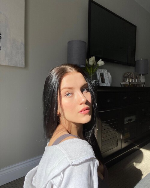 987fce647419a6b9611c1b049a1366fb.jpg