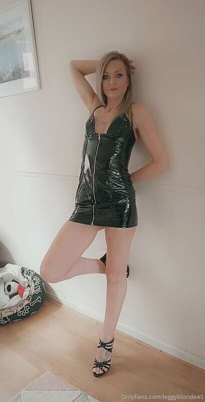 d8ac90ae7bd5ef1f070fbd637ef3a4c1.jpg