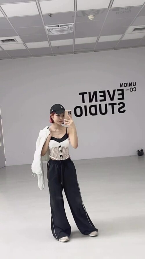 2524ab7346831ffd7dfdbdb14ff8ac3d