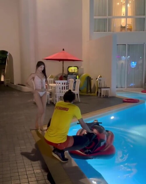 9ceeb5fb9f8a152a2b39e9b7142efce2