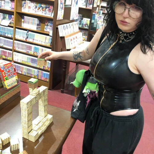 84ef773988f8681f51634cb84ce9e899