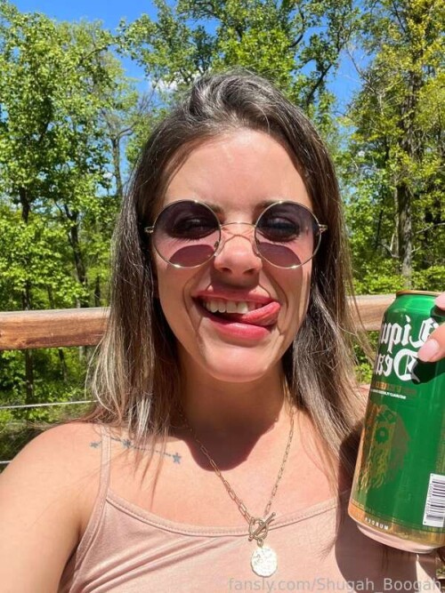 894d0192bd8231efd3d7f8aefcbac9b4