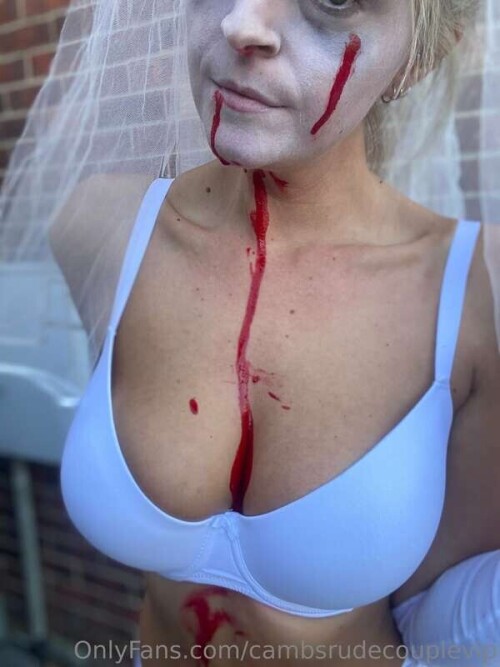 93f3add3b83844a3d056966677141cbb