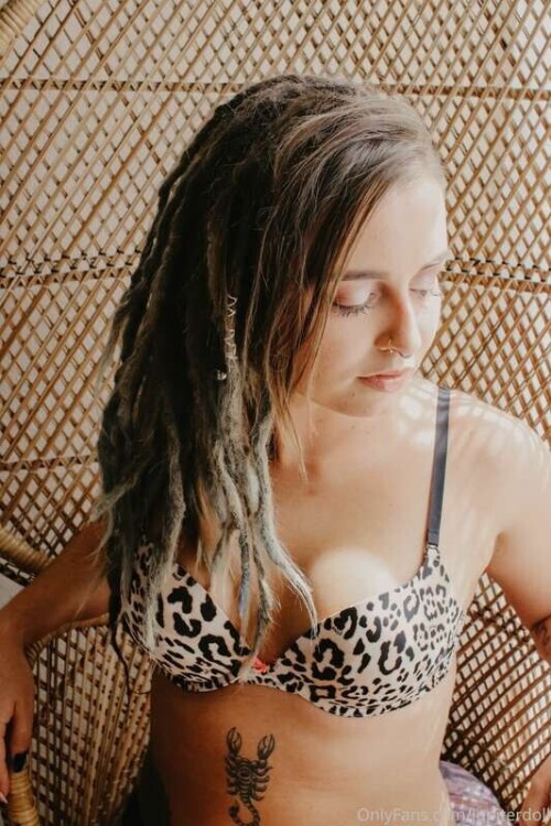 8b69b3ec429d0440e43a441a27dda696