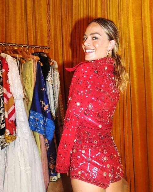 0749943e30cb2b8dc43af50a4f77c95b