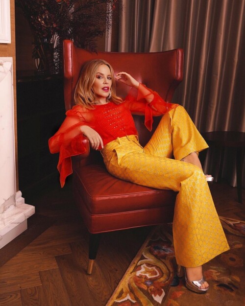 0a270dd16bc44d1c7eb746de0c7003d8