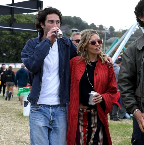 1b44fab3e8e0f8d8aa9eb284d0d9c5d1