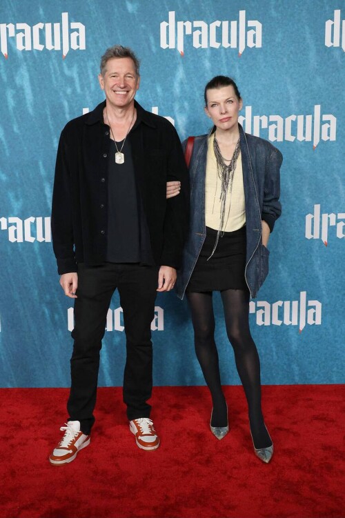 32e0a0ac16dd5d3e7e42773fe1dedd98