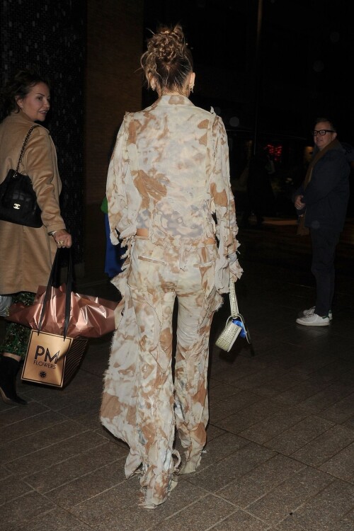 341d85e93b5b96acd1c508c3f5ea33ca