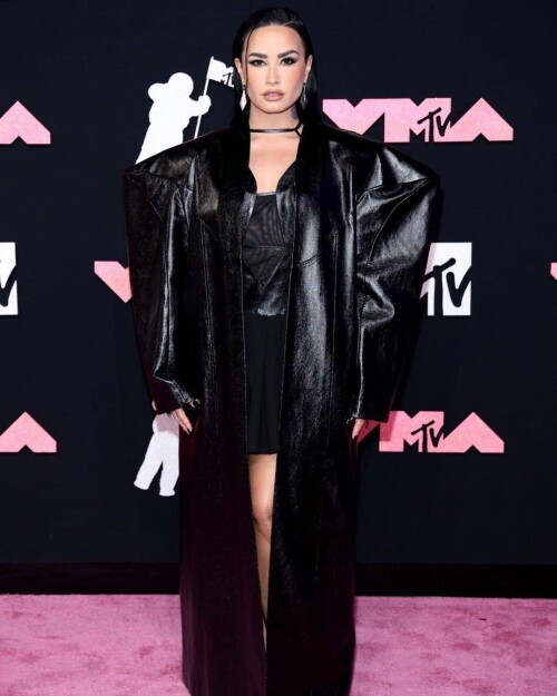 39aaf71016507b5e4e958145155efbfe