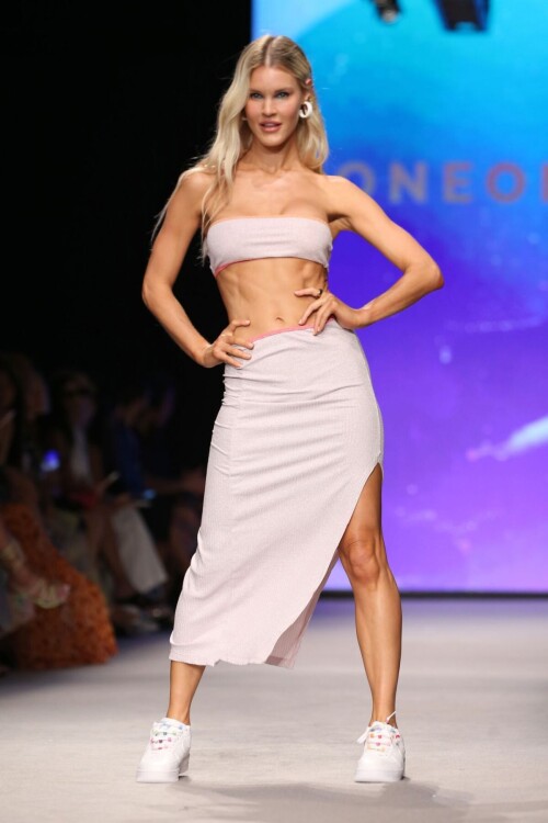 4284bf728ee0f4bc9f1fabd69e5bbb23