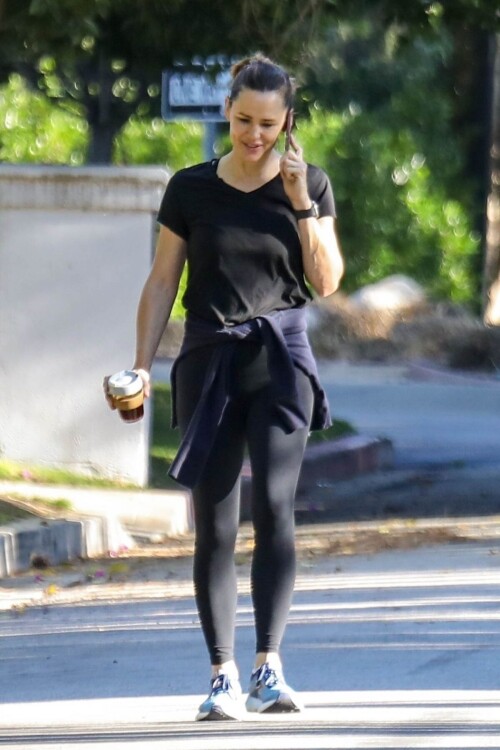 4b435eb2e9936f62ab60e8513a52325e