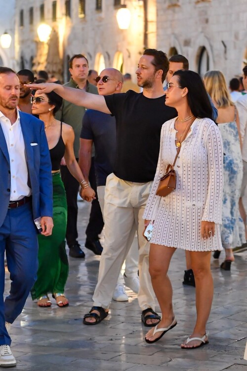 6a5b40b044e52709803548759d8a9b48