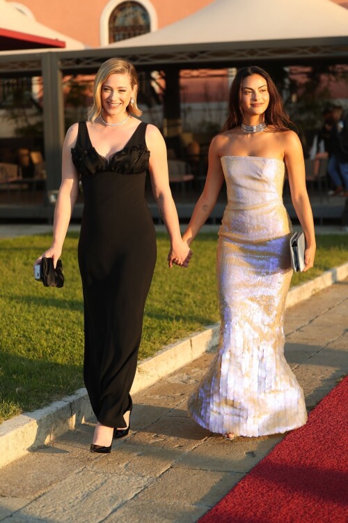 74b303be196c464ce85c09f3fd328fb1