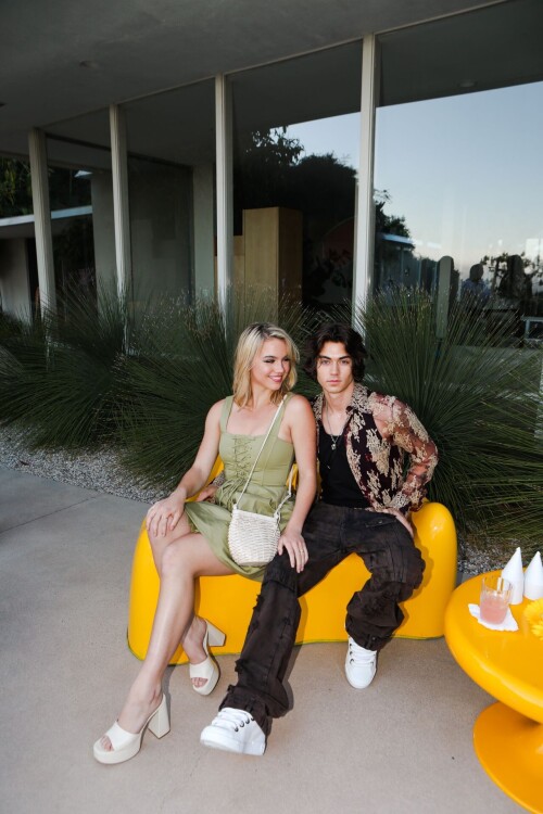 86002a56e5cfff3b38e756a8d3e1306f