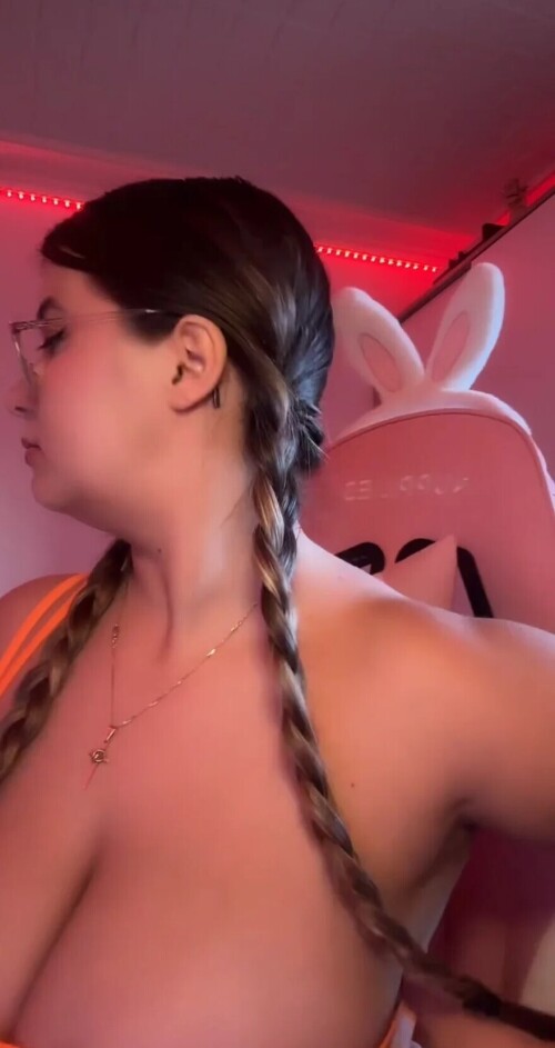 8b2dce66d25f40d7f2aae9fafdf4642f