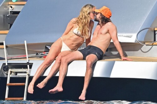 af006c575378c58453f9ae9fd4051e4f