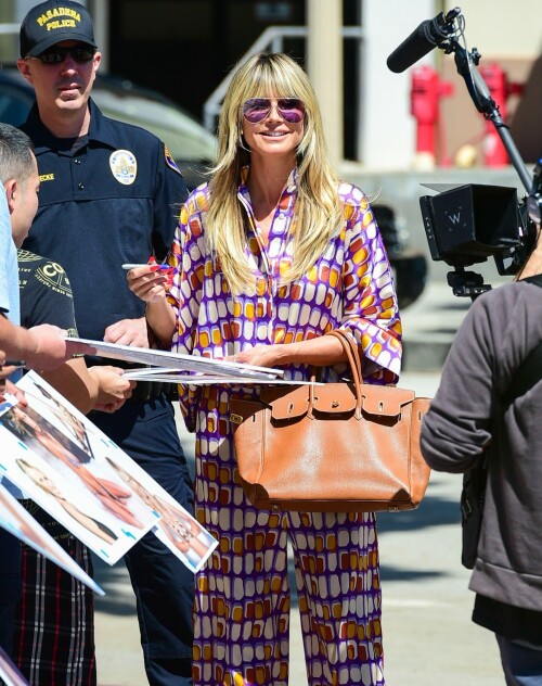 b378401e5adfaa80672e7a05ee896715