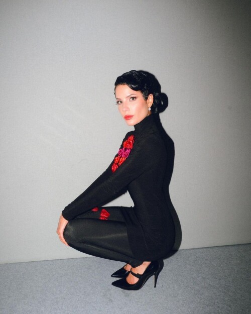 b4cc6a89bb54f56441d7406a8eca8ef7