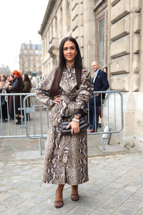 b932976e215b25a9457eed315274a893