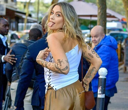 ccb9385fcd3f25fd1552eca6c11b560b