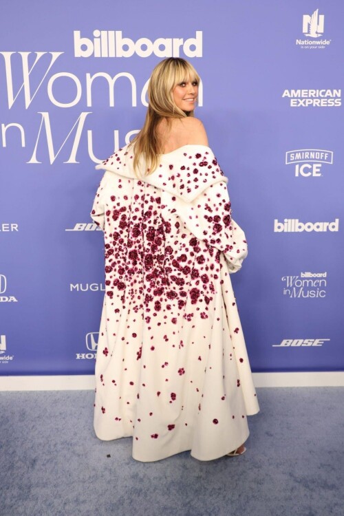 cee2416a74c53bf19a6a97a0f0d70762