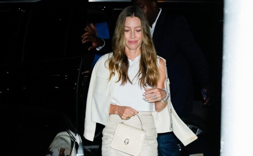 dbe0112e32851f9a2ca416d6f1115e30