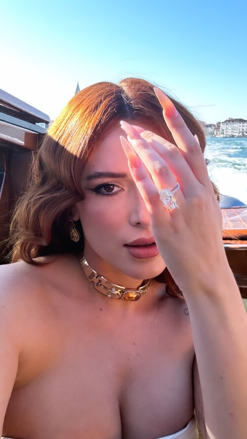 deee9db2cffb644c1d1af2490764963a