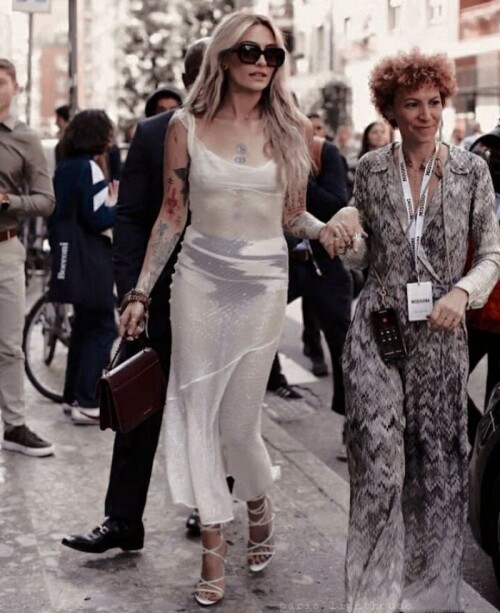 e285794f4fd0b1d4993dae583478d72f