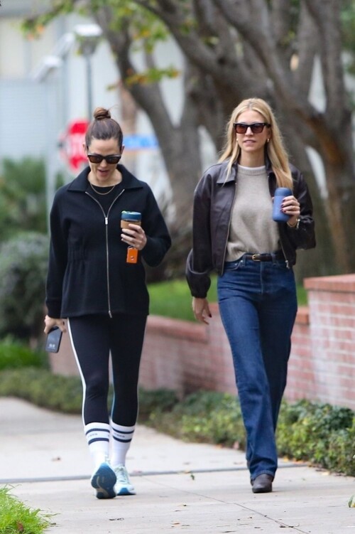 01b8dbc400cc263a10da55239fdcf977