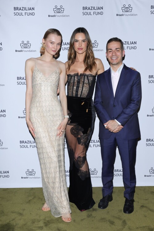 2fe5b8bc194567acee162a6e18b4d5aa