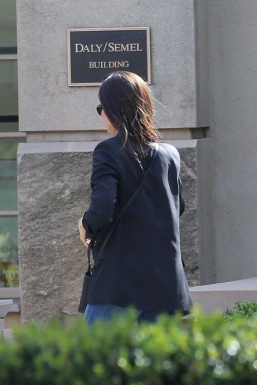 39f13d9e415208aaf6fce2aa5e05611d