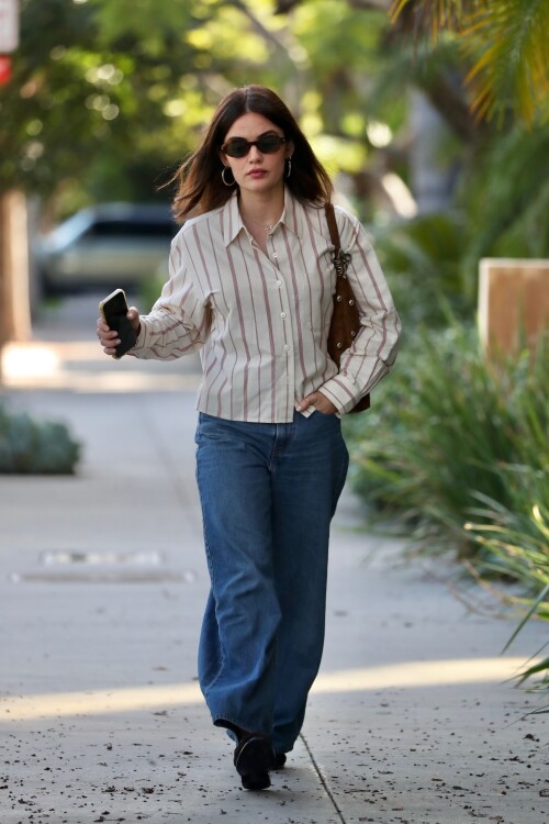 40f08018dc70b40a85e01e44a5a572c9