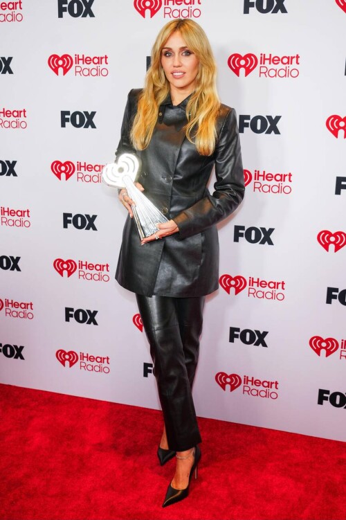 56d18fb25c25e187442d3c39a32f5da8