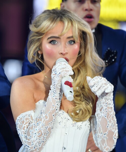 6120df290735e1bc85170b439deea6ea