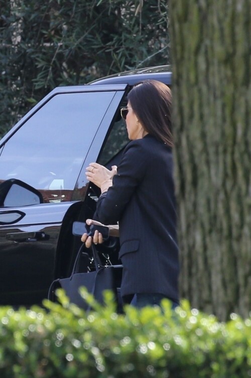 64940458a680f7da69fc61d36c5d8690