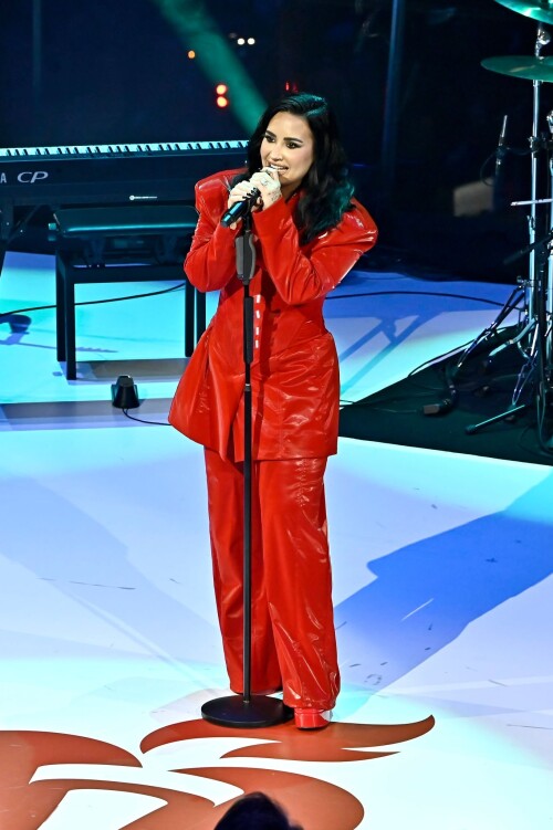 6687db4c349cf61a2ca587e4ad7b241a