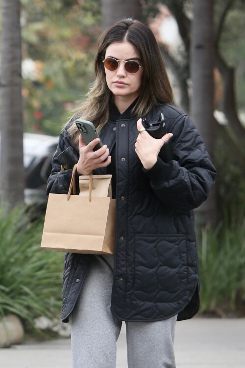 70391de910d859d3bed30abfeb8cea33