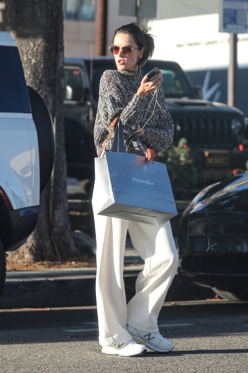 80f941772d71c4f55af9bf86dcbae511