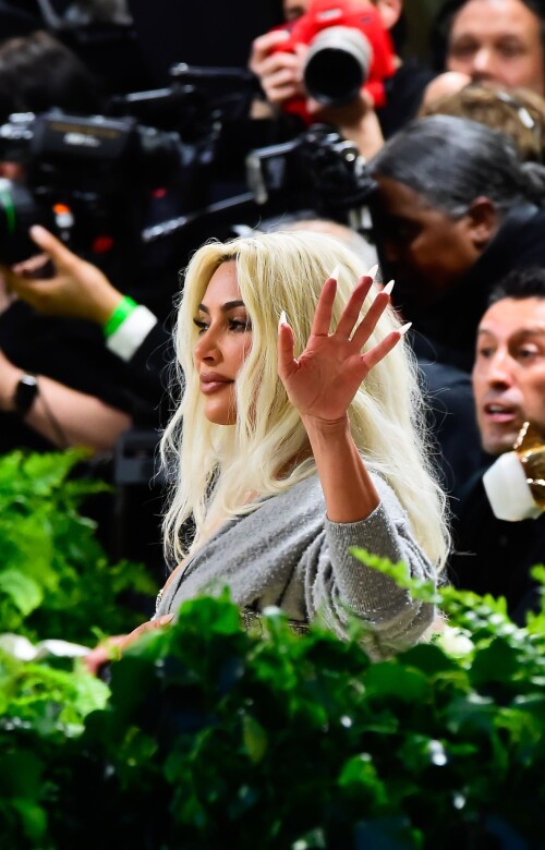 81bab0ada9bebe487f66a32cf02c1ff5